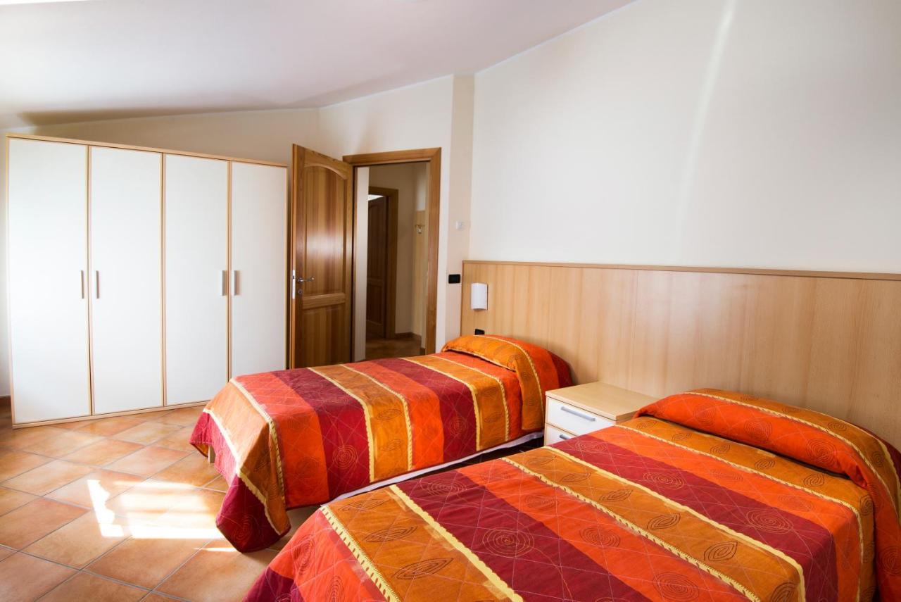 Residence Corte Camaldoli Garda  Luaran gambar