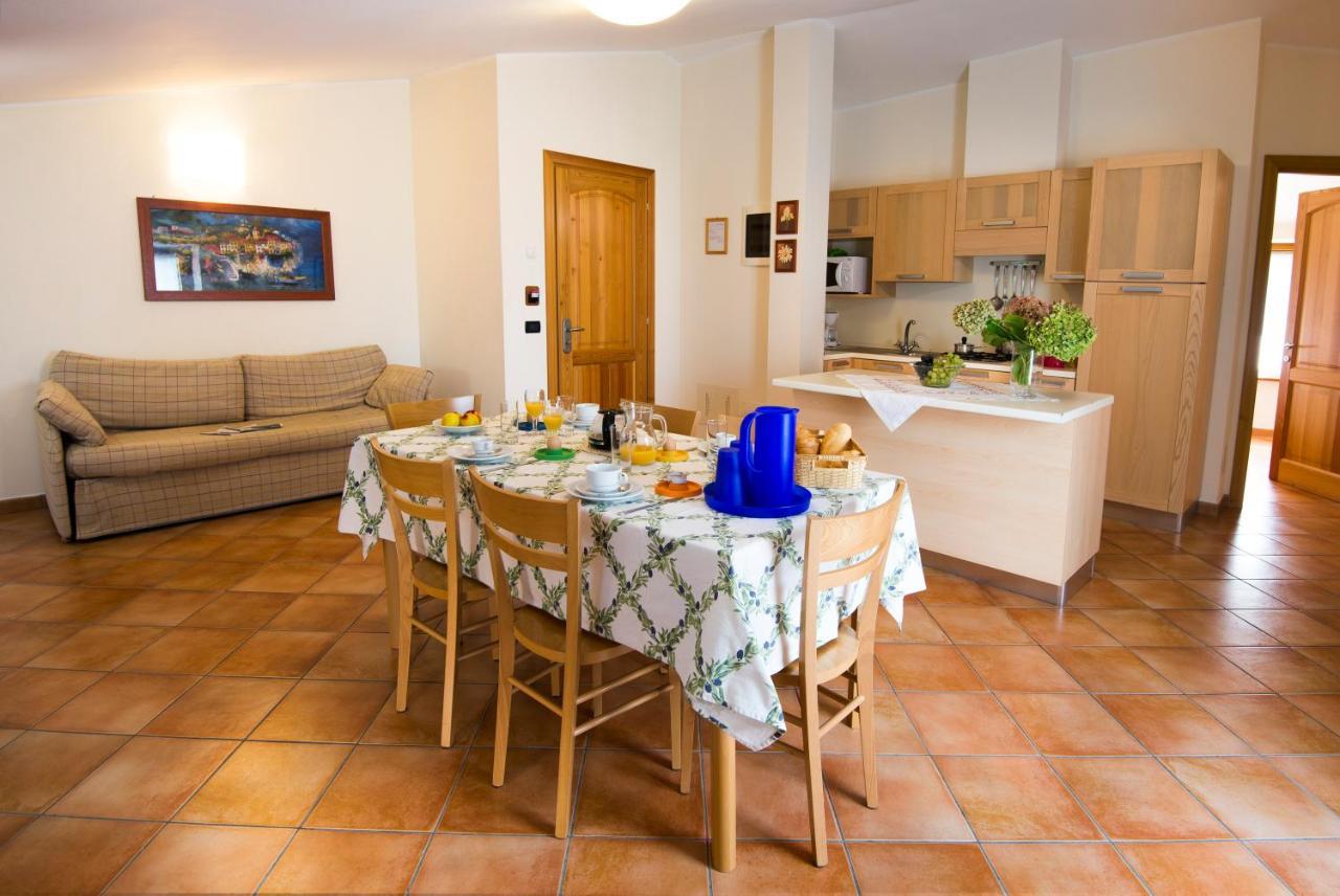 Residence Corte Camaldoli Garda  Luaran gambar