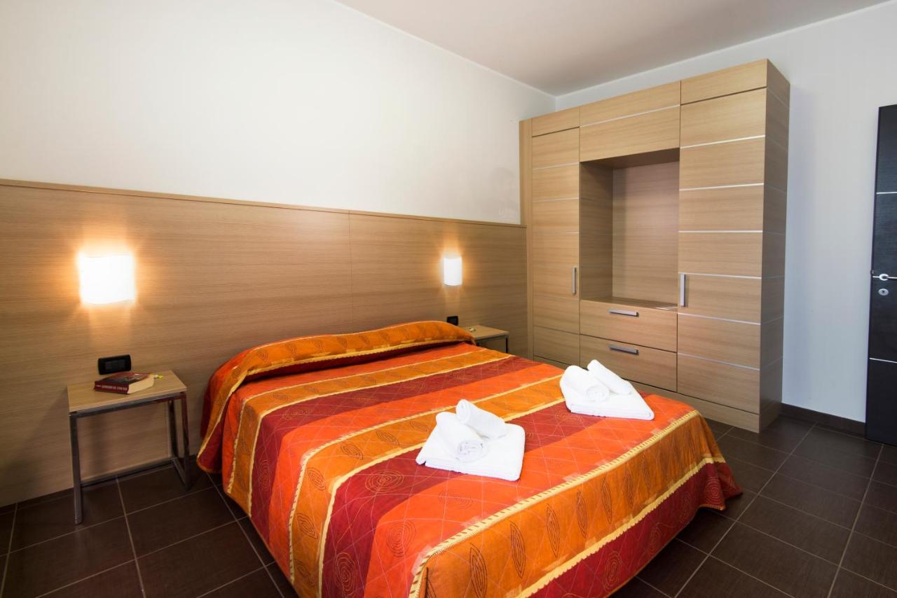 Residence Corte Camaldoli Garda  Luaran gambar