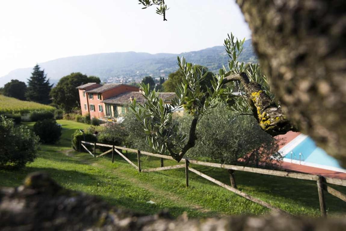 Residence Corte Camaldoli Garda  Luaran gambar