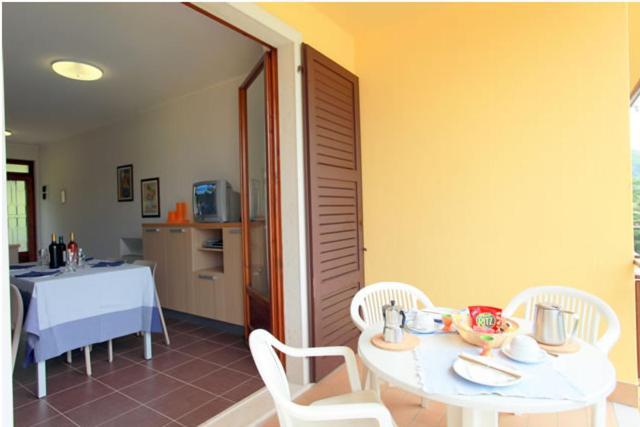 Residence Corte Camaldoli Garda  Luaran gambar