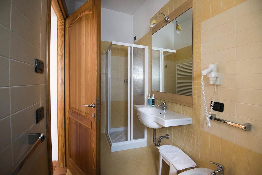 Residence Corte Camaldoli Garda  Luaran gambar