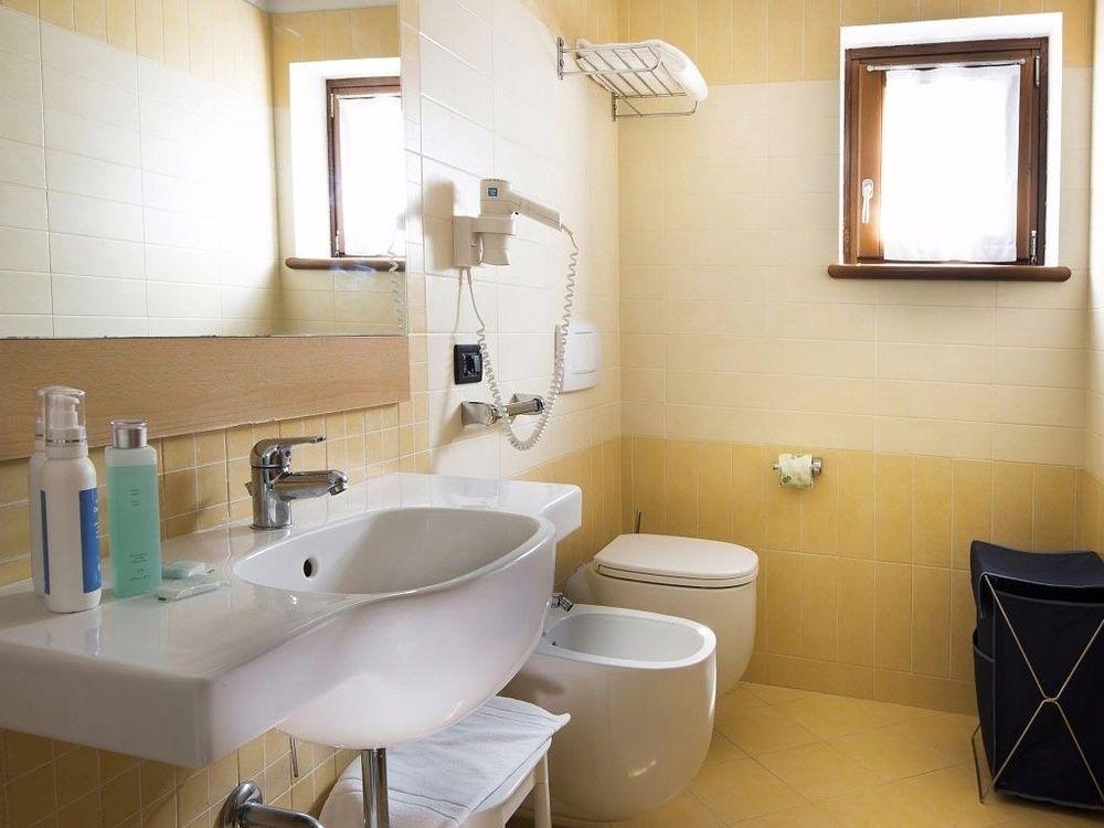 Residence Corte Camaldoli Garda  Luaran gambar