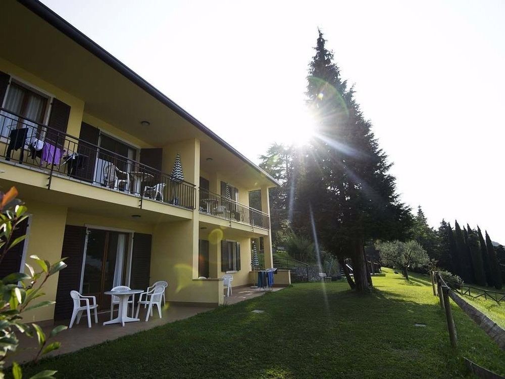 Residence Corte Camaldoli Garda  Luaran gambar