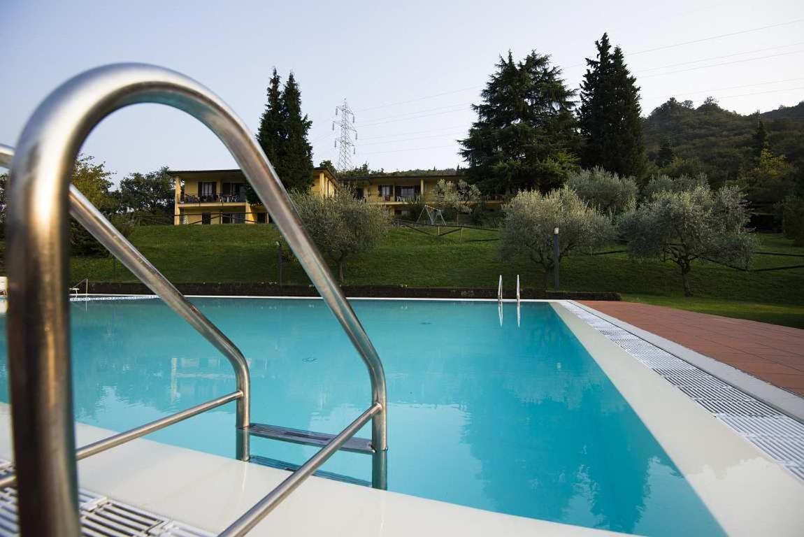 Residence Corte Camaldoli Garda  Luaran gambar