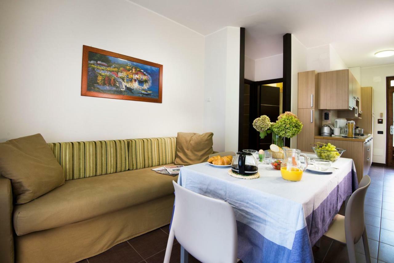 Residence Corte Camaldoli Garda  Luaran gambar